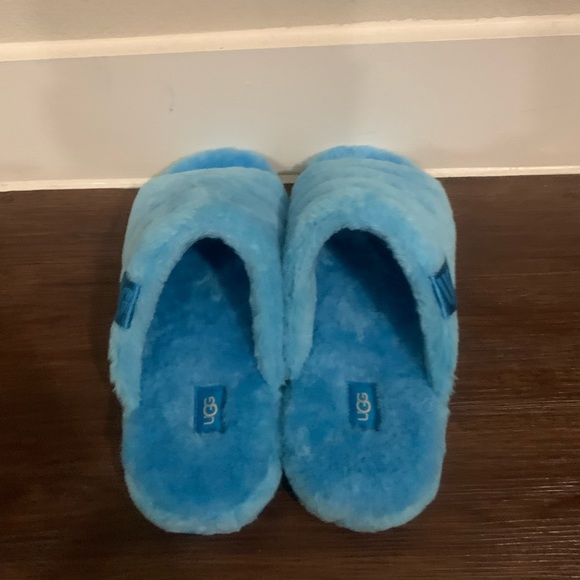 UGG Men's Fluff You Slippers Authentic and Brand New 1117473 Size 12 - Picture 2 of 4